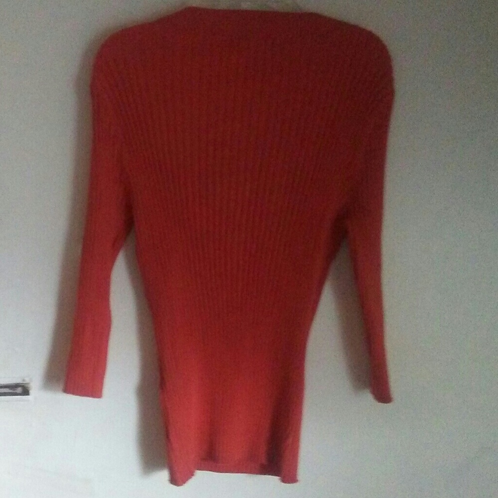 Sweaters - Picture 7 of 8